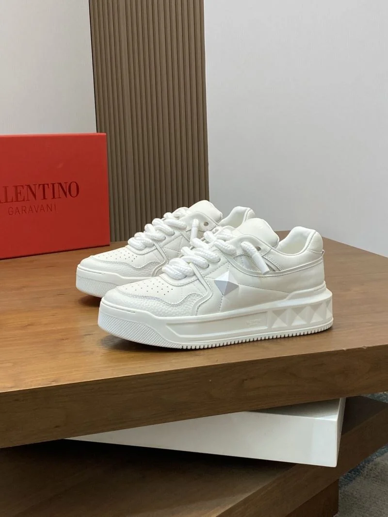 Functional Valentino One Stud Shoes 36914