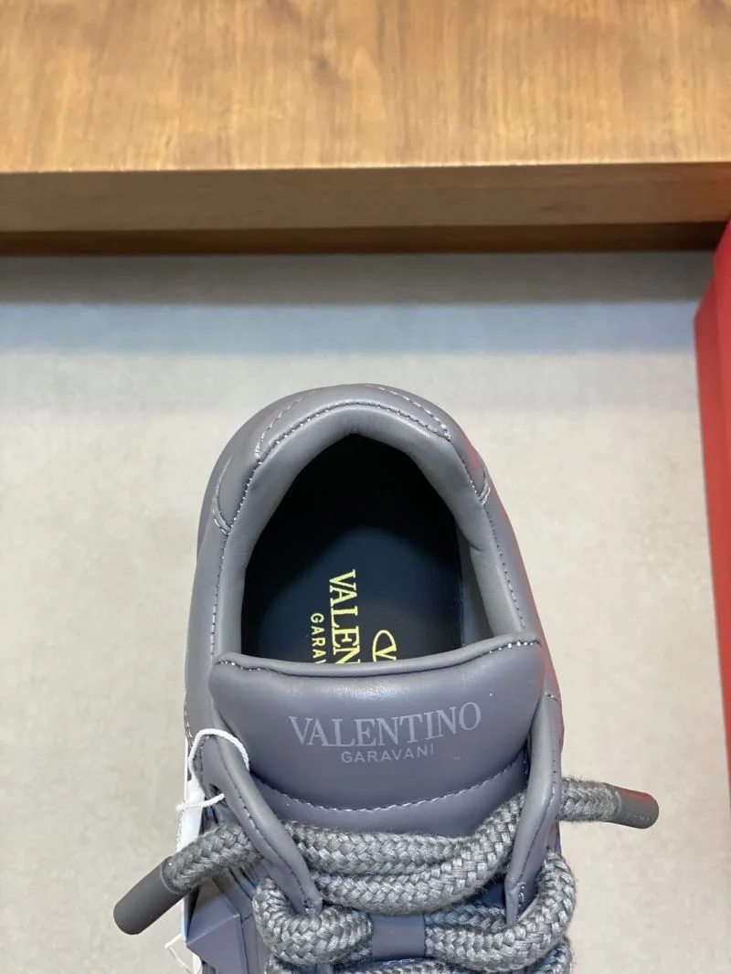 Valentino One Stud Shoes Compact 36912