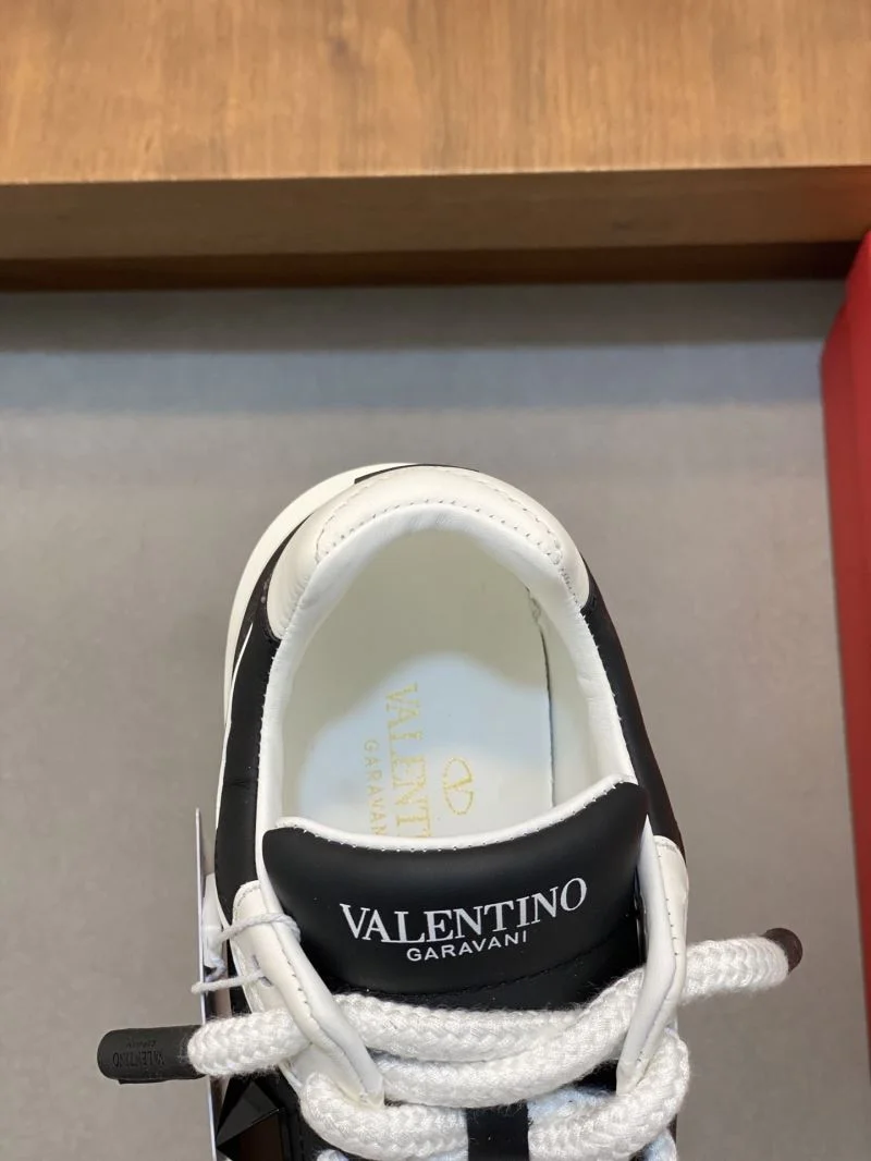 Valentino One Stud Shoes EyeCatching 36901