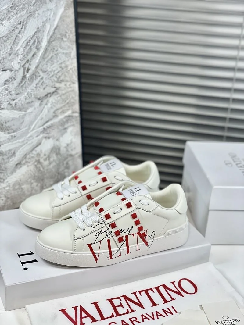 Lightweight Valentino Open Shoes 36390