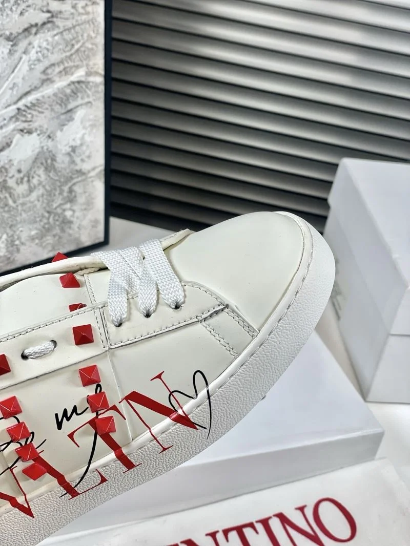 Lightweight Valentino Open Shoes 36390