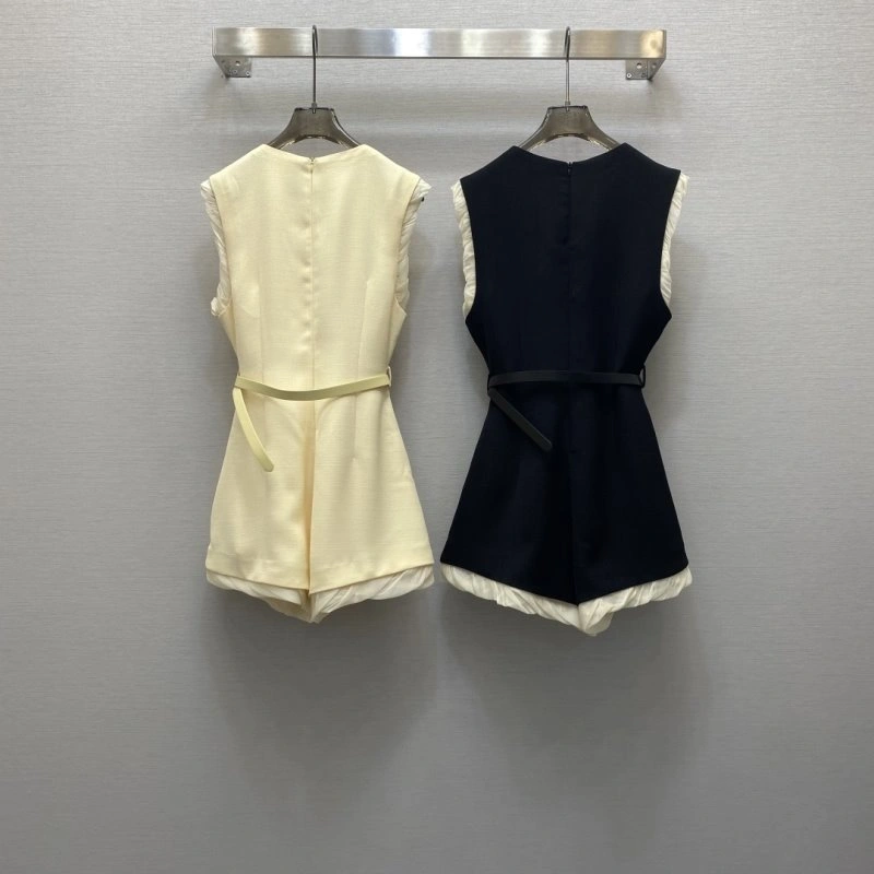 Chic Valentino Outwear 174398