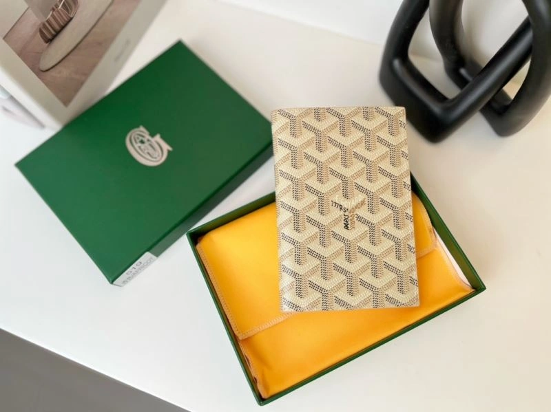 EasyMatch Valentino Passport Holders 270504