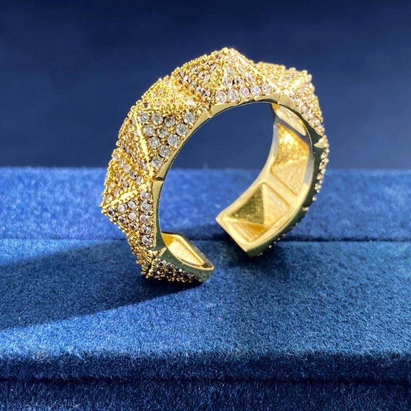Valentino Rings Trendsetting 210313