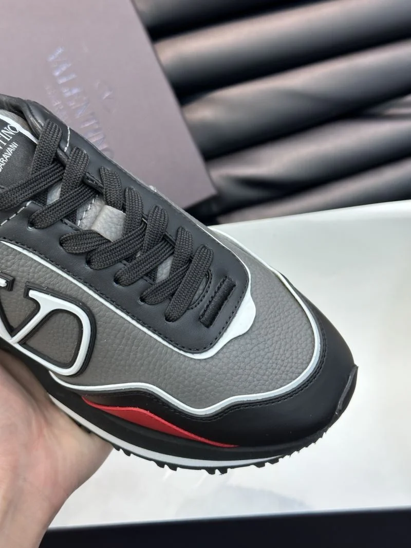 Valentino Rockrunner Shoes Durable 35801