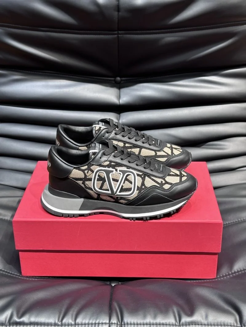 Valentino Rockrunner Shoes SmoothTexture 35789