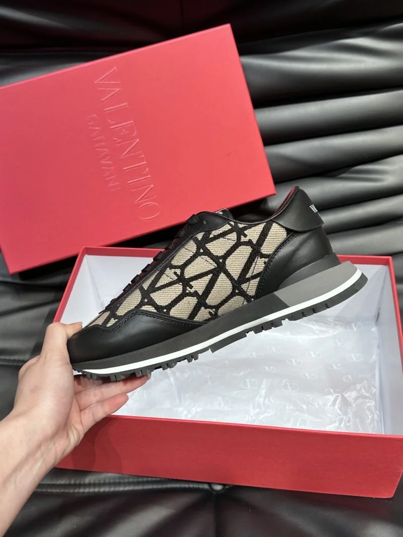 Valentino Rockrunner Shoes SmoothTexture 35789