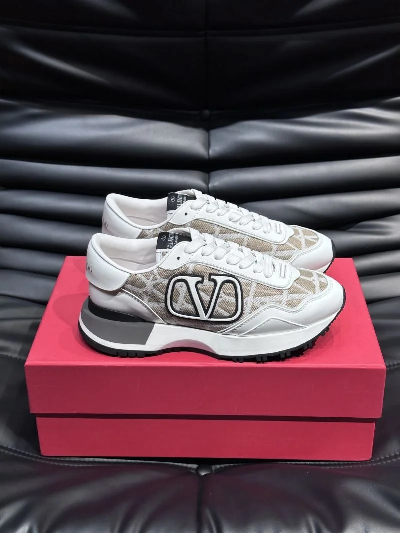 Valentino Rockrunner Shoes Youthful 35783