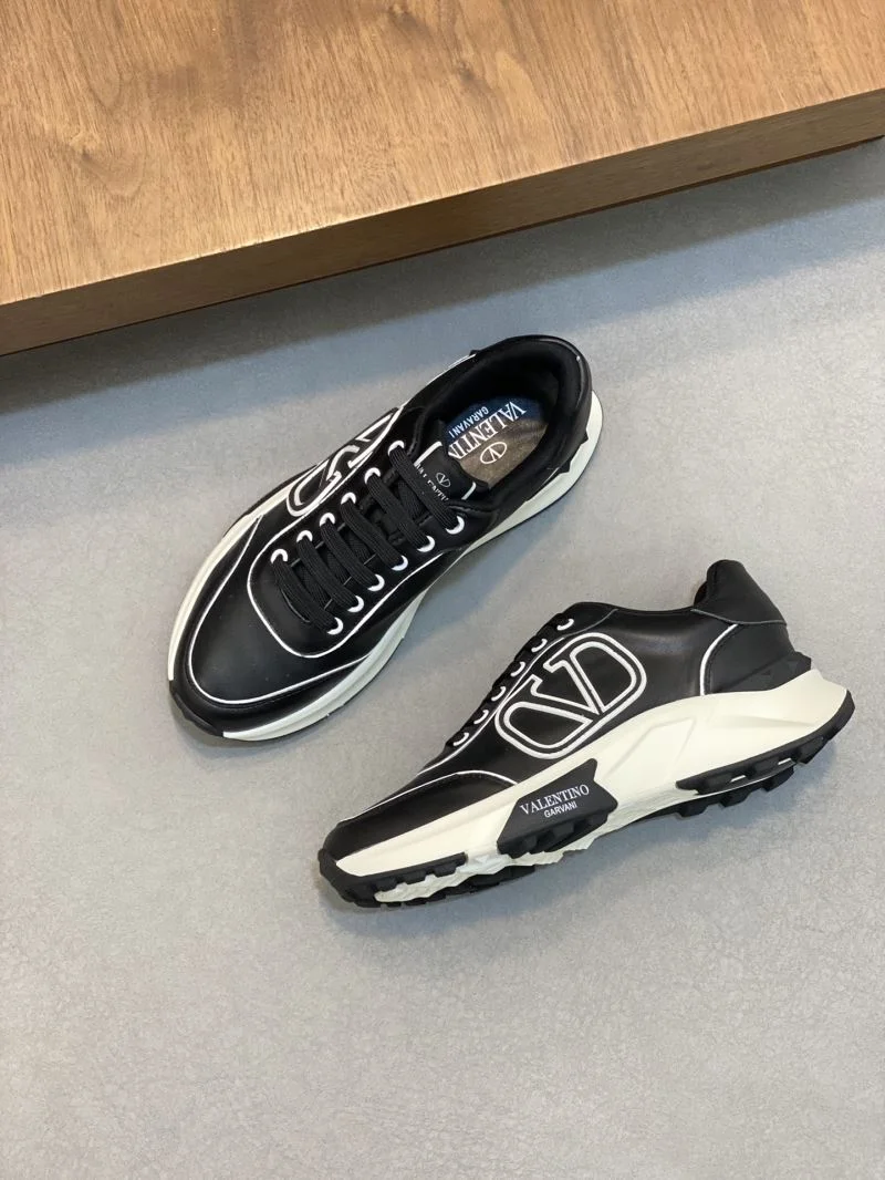 Efficient Valentino Rockrunner Shoes 36893
