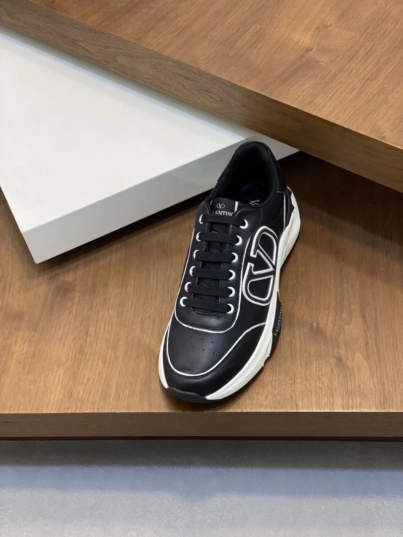 Efficient Valentino Rockrunner Shoes 36893