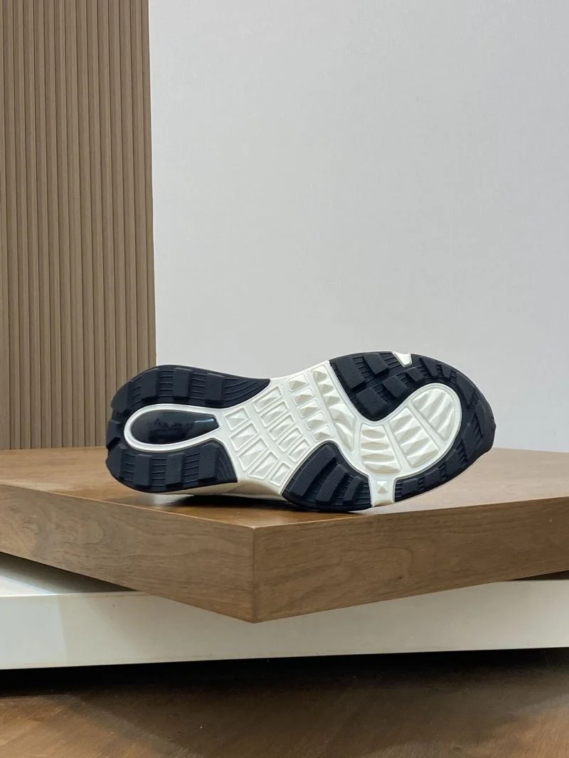 Efficient Valentino Rockrunner Shoes 36893