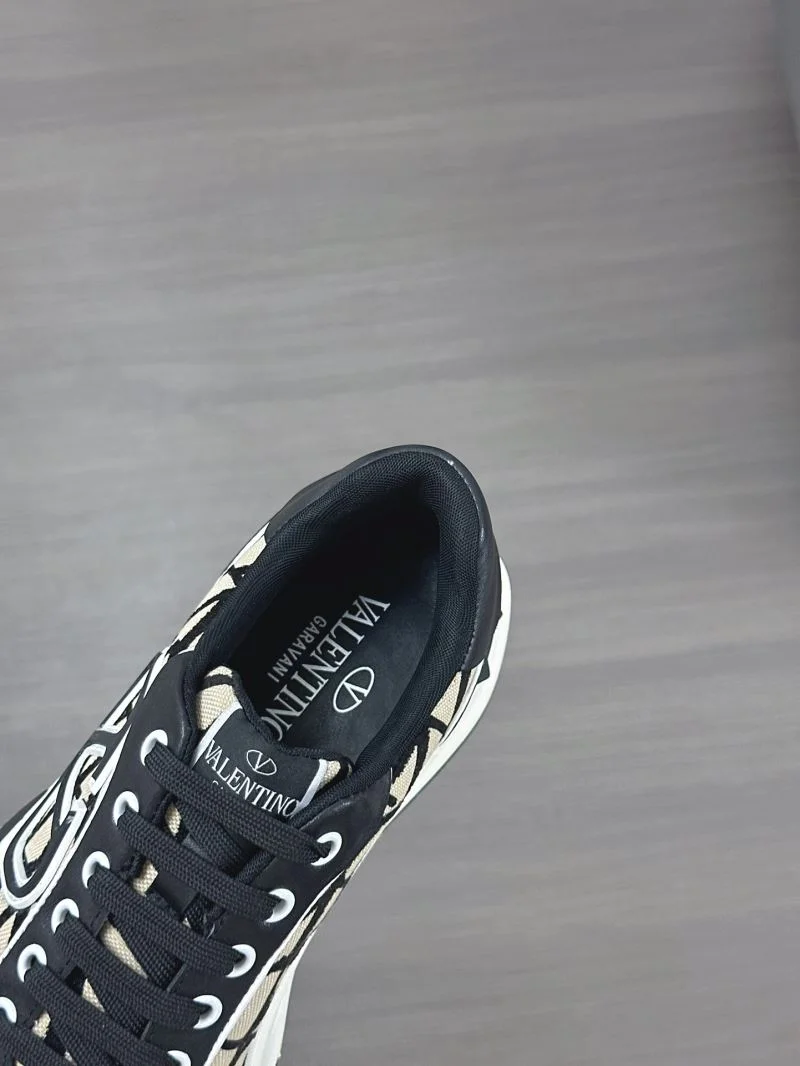Breathable Valentino Rockrunner Shoes 36889