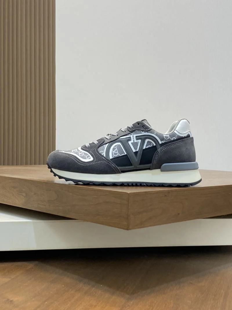 Packable Valentino Rockrunner Shoes 36884