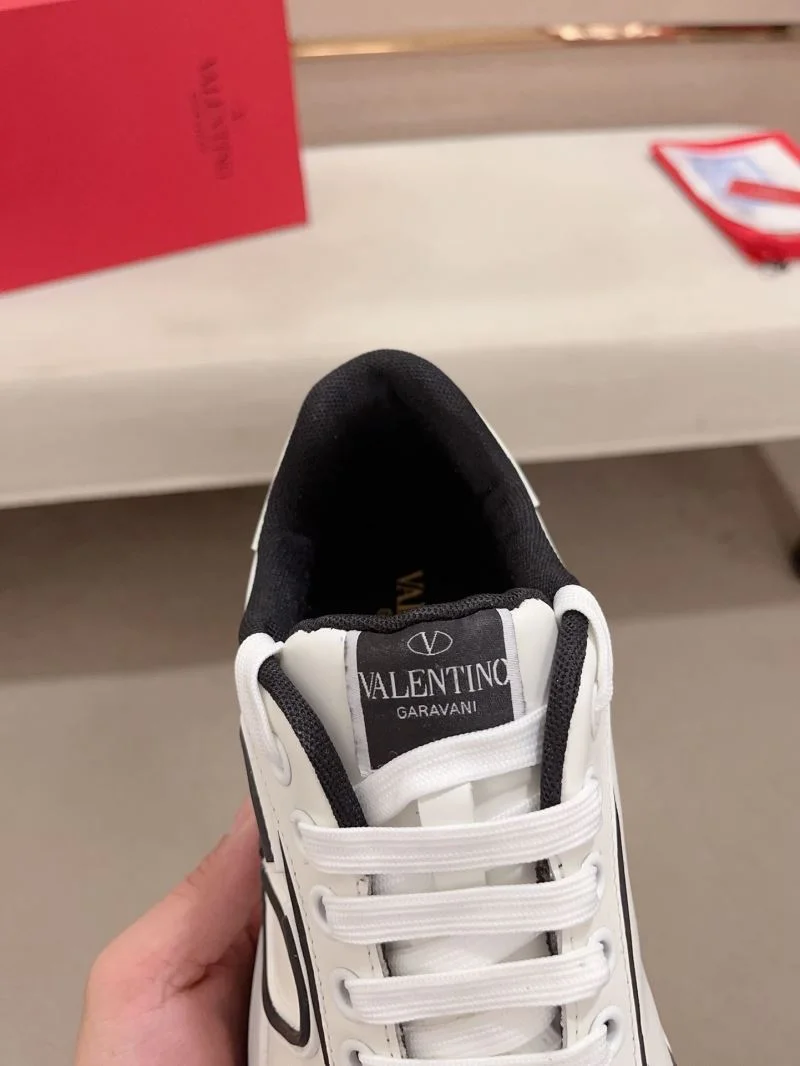 Soft Valentino Rockrunner Shoes 36862