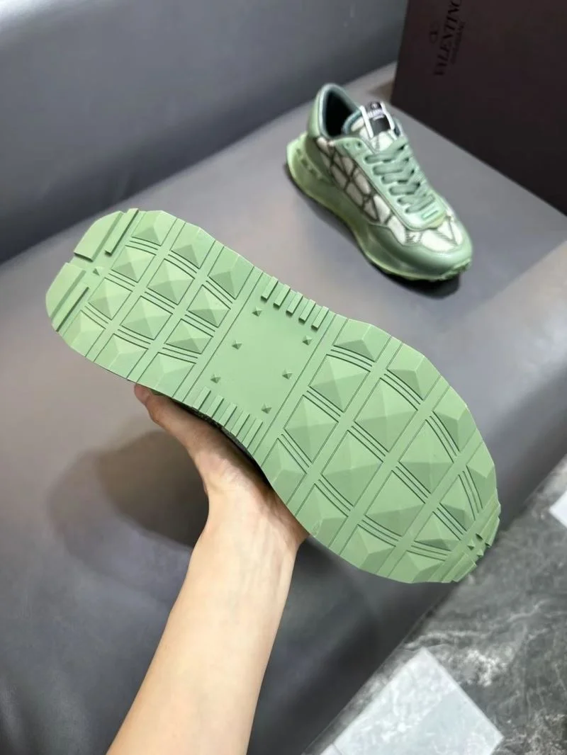 MultiPurpose Valentino Rockrunner Shoes 36867
