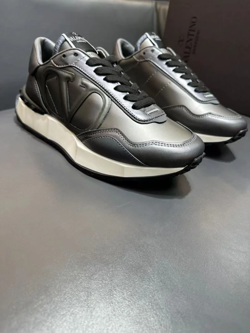 Valentino Rockrunner Shoes Trendy 36859