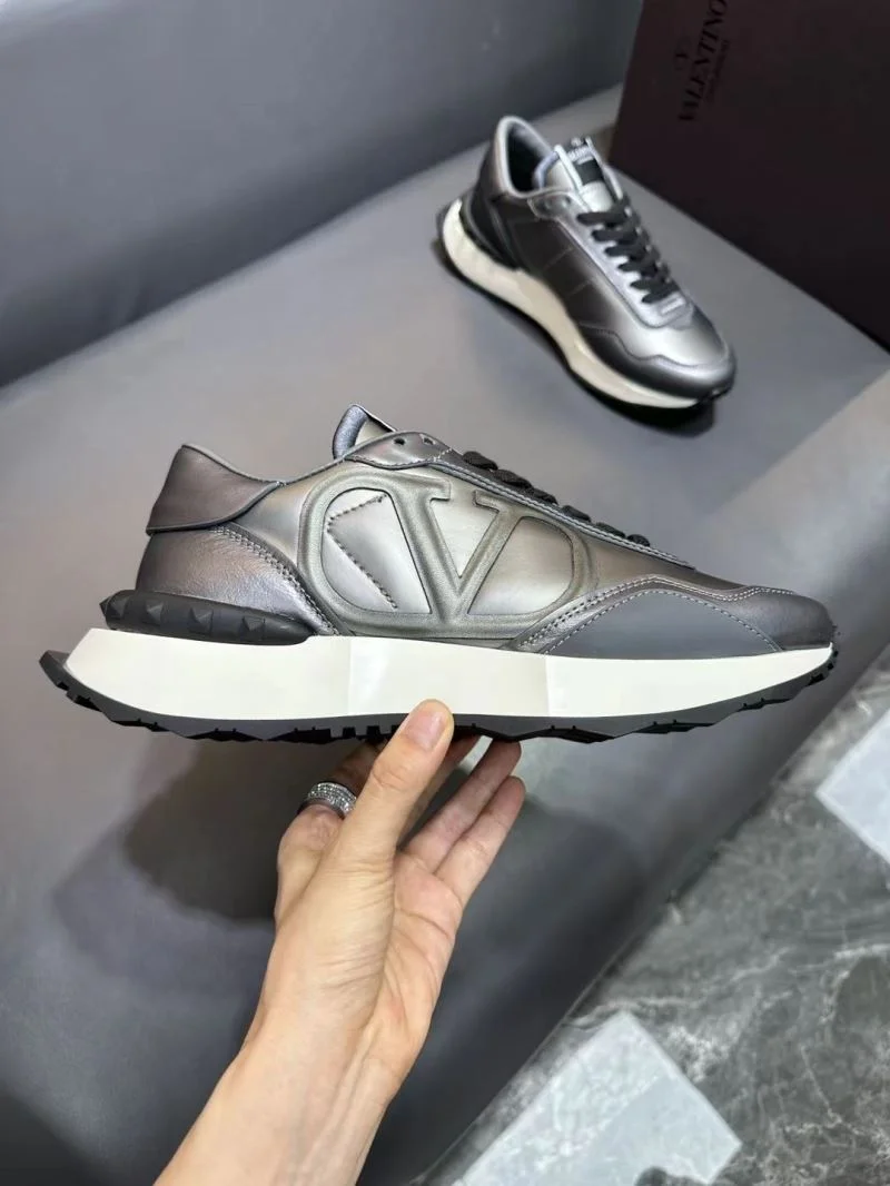 Valentino Rockrunner Shoes Trendy 36859