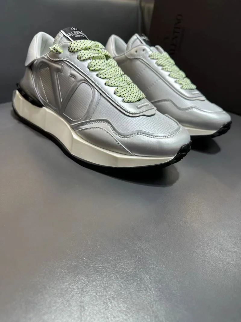 NewStyle Valentino Rockrunner Shoes 36855