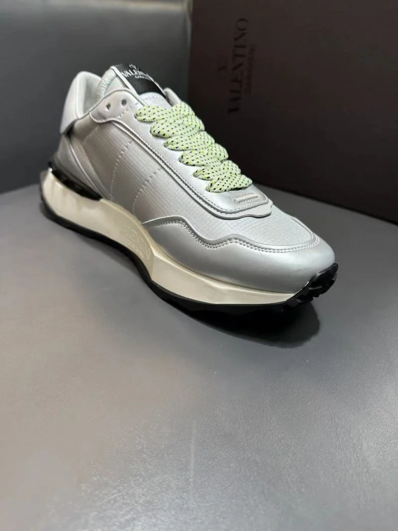 NewStyle Valentino Rockrunner Shoes 36855