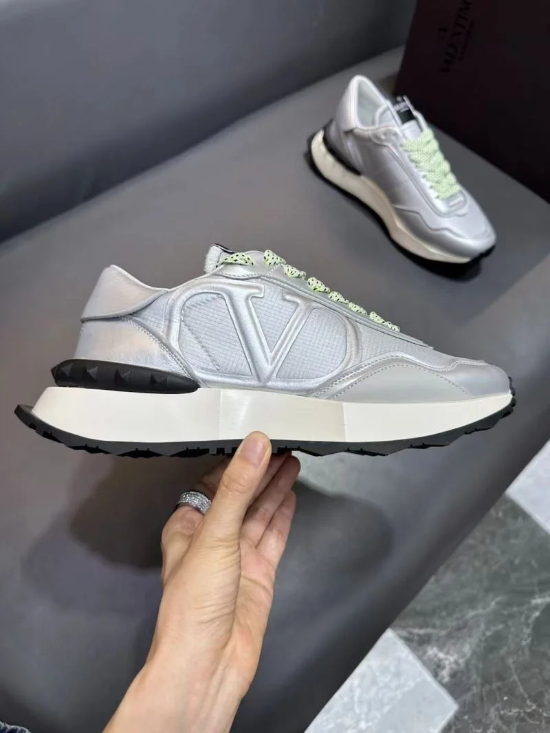 NewStyle Valentino Rockrunner Shoes 36855