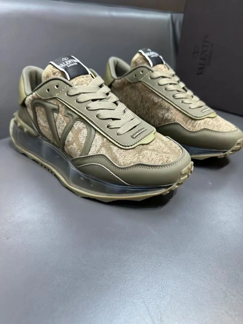 TechFriendly Valentino Rockrunner Shoes 36849
