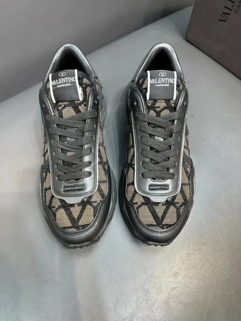 Attractive Valentino Rockrunner Shoes 36853