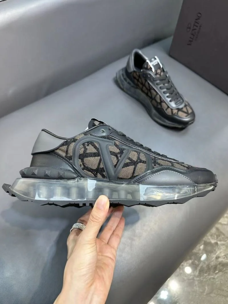 Attractive Valentino Rockrunner Shoes 36853