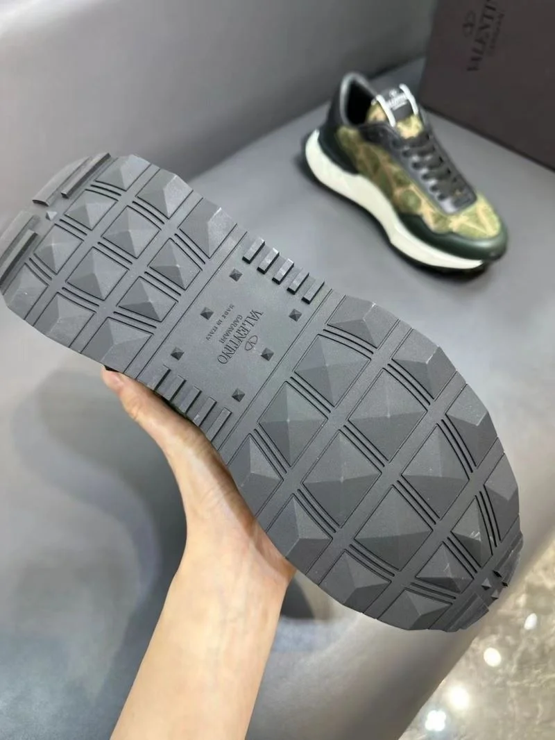 FlexibleFit Valentino Rockrunner Shoes 36843