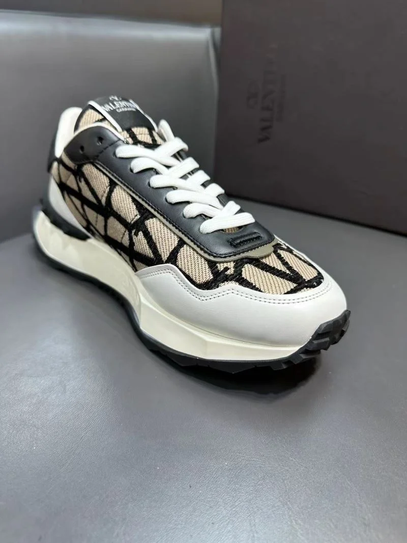 DailyWear Valentino Rockrunner Shoes 36845
