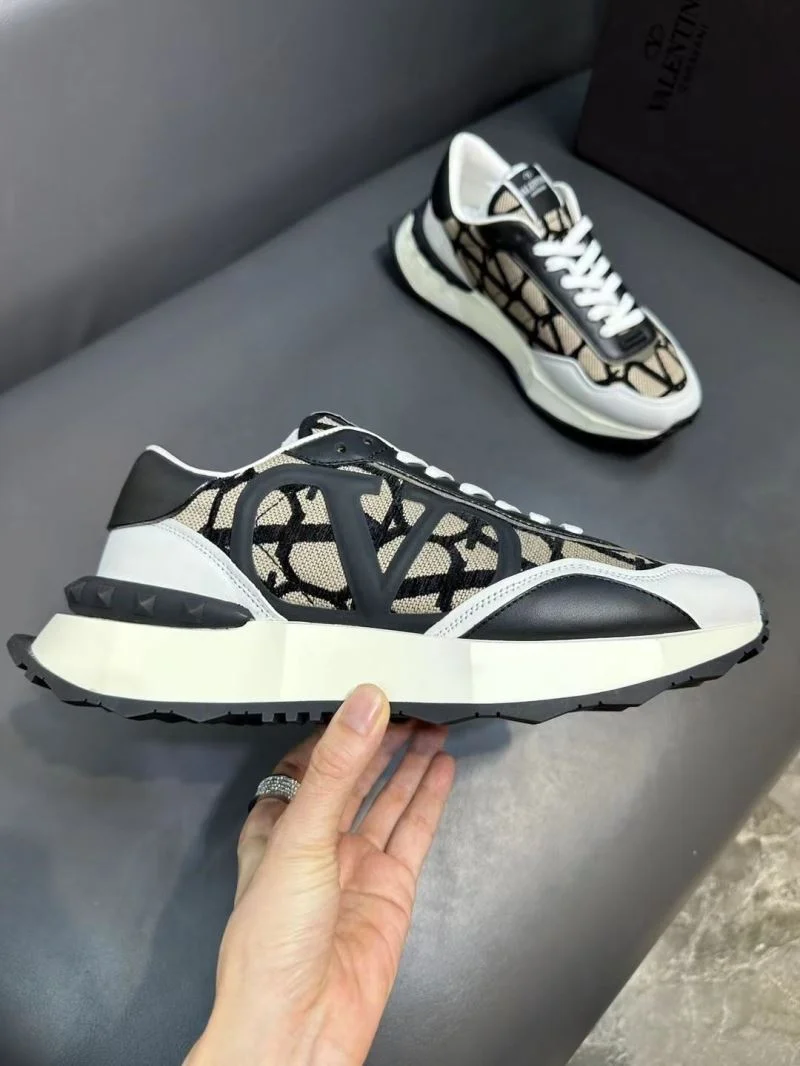 DailyWear Valentino Rockrunner Shoes 36845