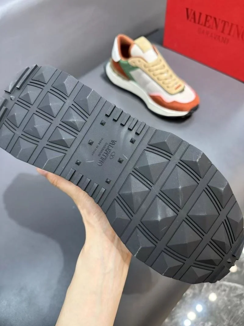 Resilient Valentino Rockrunner Shoes 36844