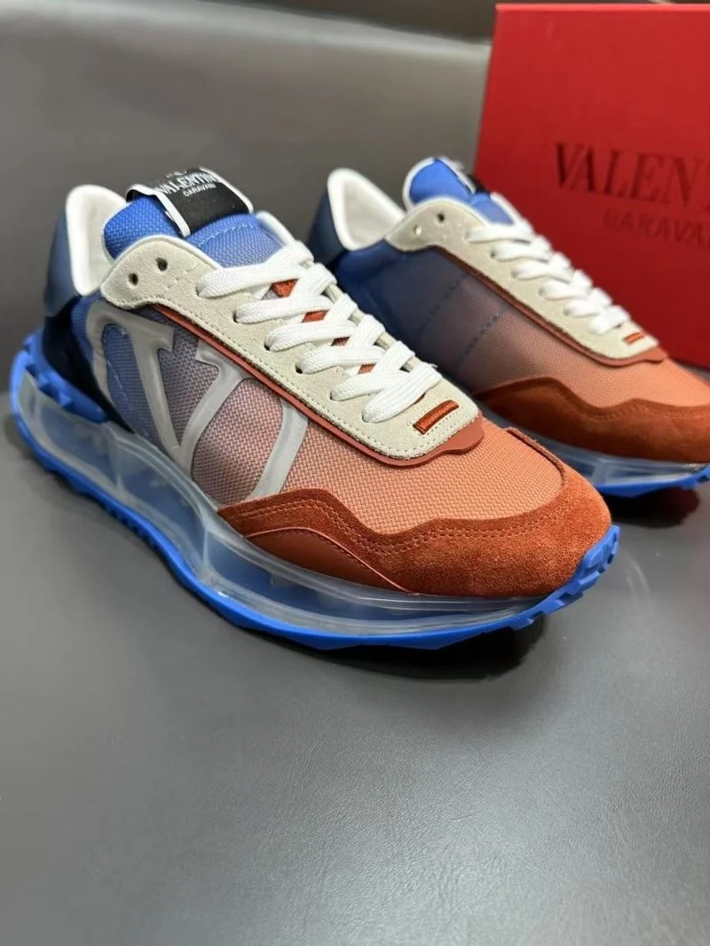 UrbanChic Valentino Rockrunner Shoes 36815