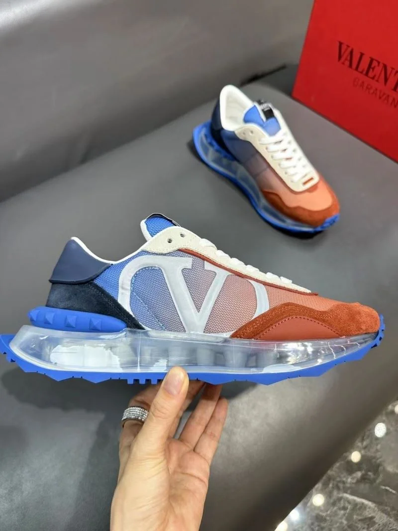 UrbanChic Valentino Rockrunner Shoes 36815
