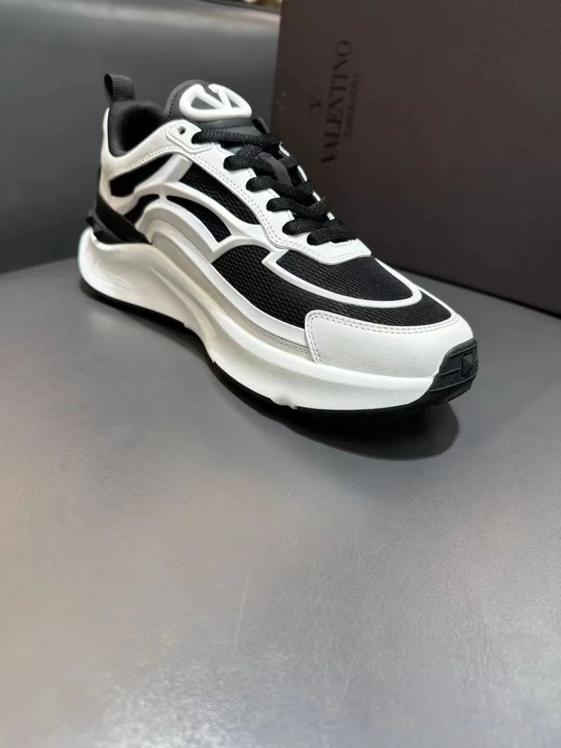 Practical Valentino Rockrunner Shoes 36819