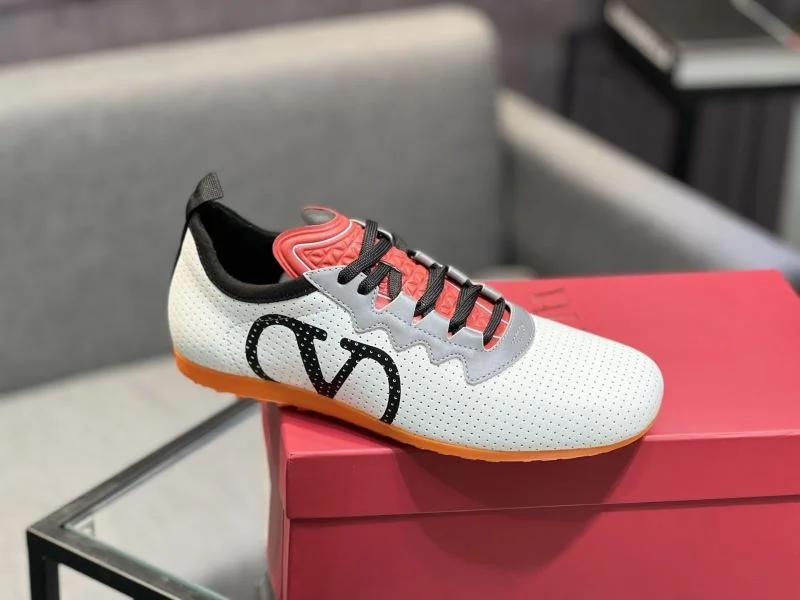WellDesigned Valentino Rockrunner Shoes 36840