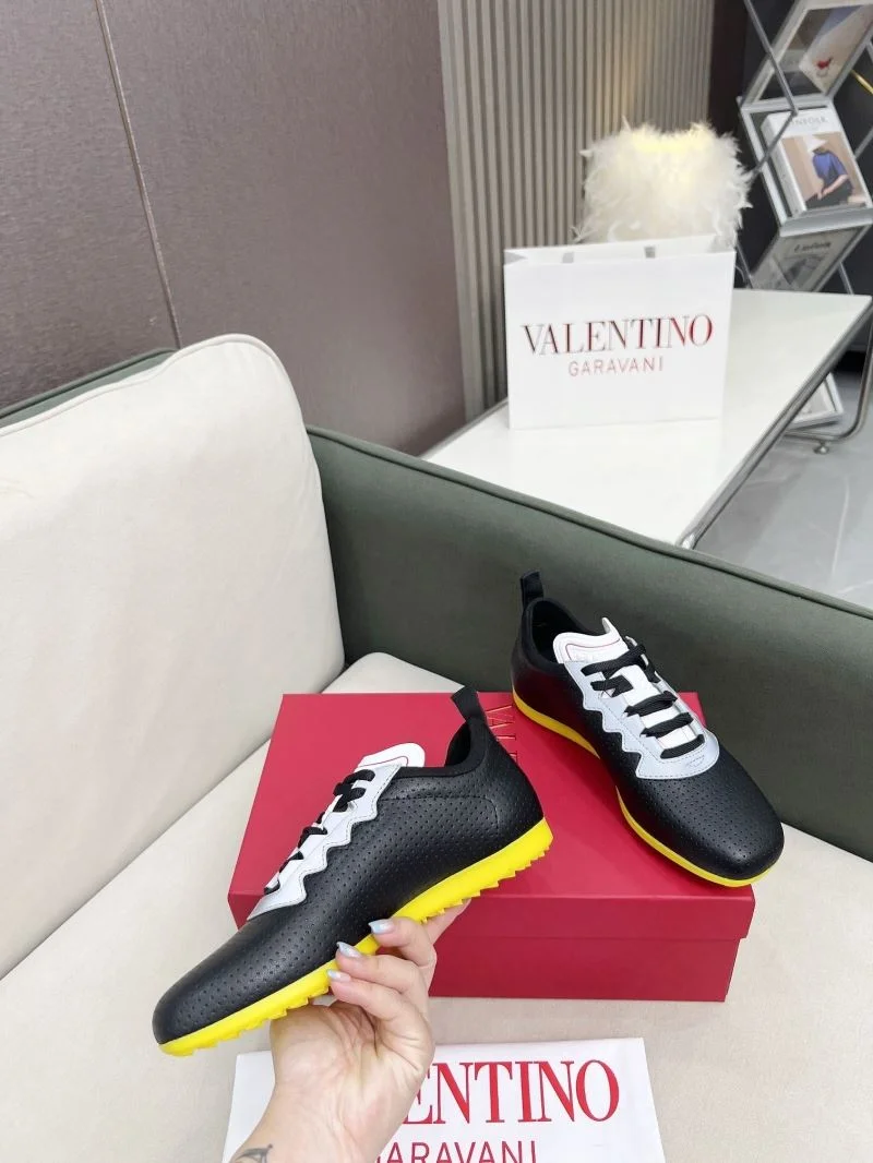 Elegant Valentino Rockrunner Shoes 36167