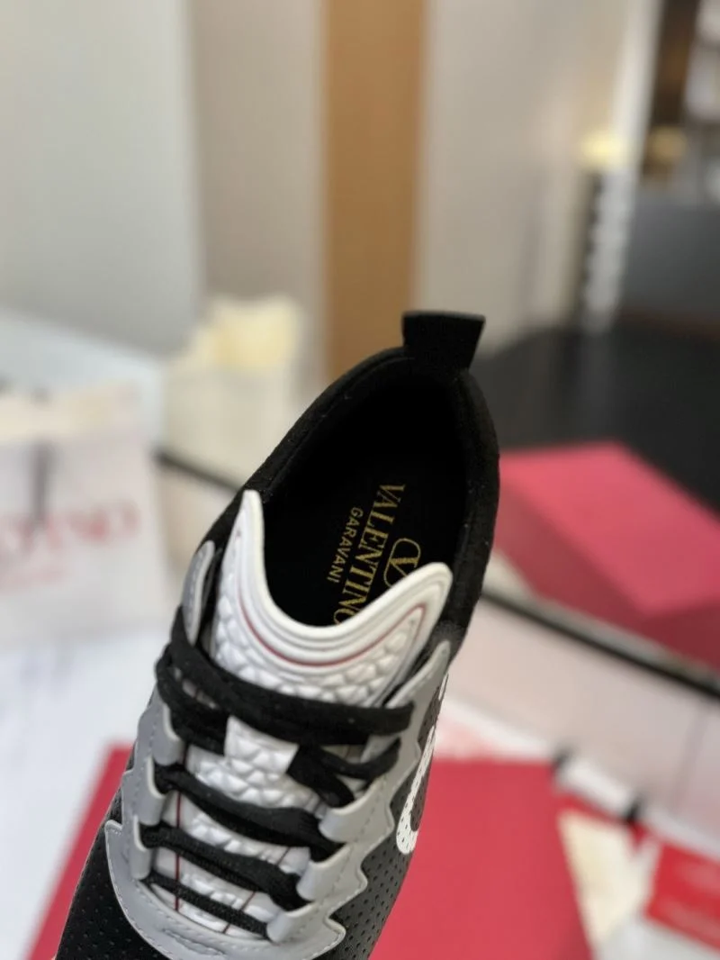 Lightweight Valentino Rockrunner Shoes 36156