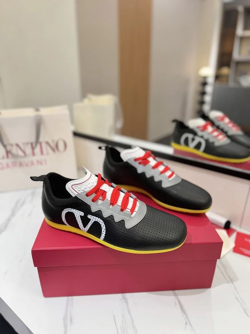 DailyWear Valentino Rockrunner Shoes 36143