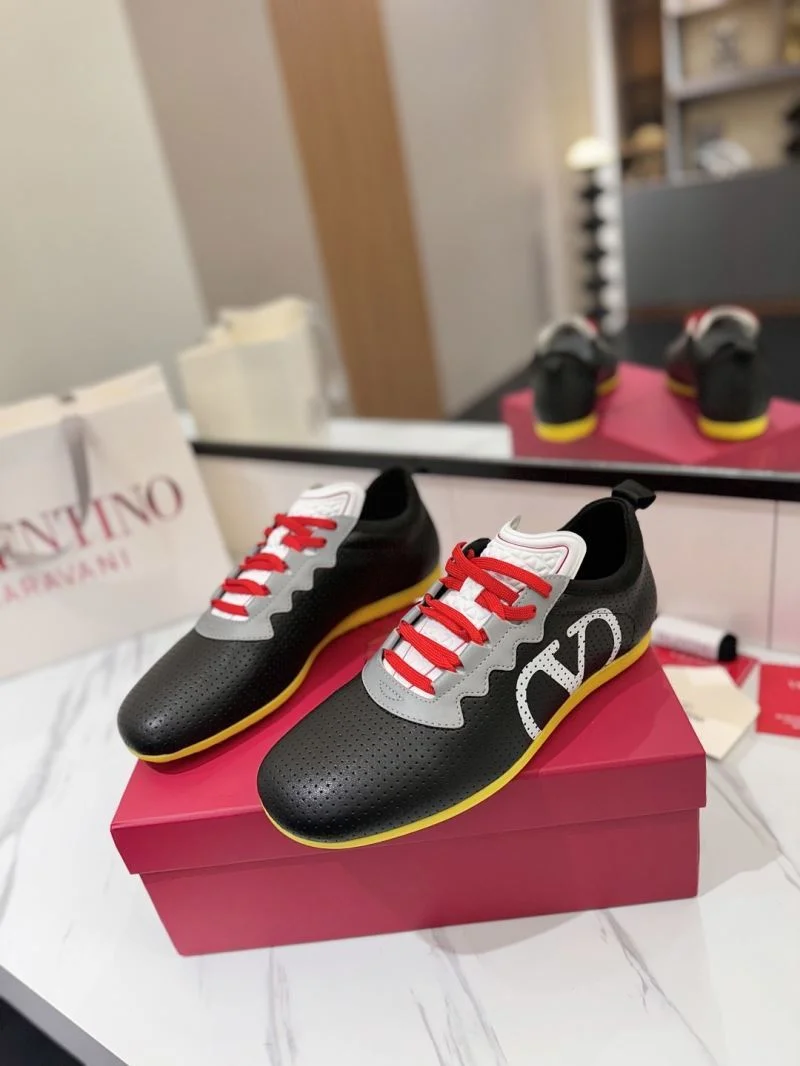 DailyWear Valentino Rockrunner Shoes 36143