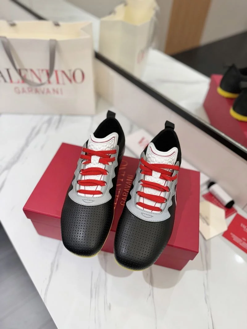 DailyWear Valentino Rockrunner Shoes 36143