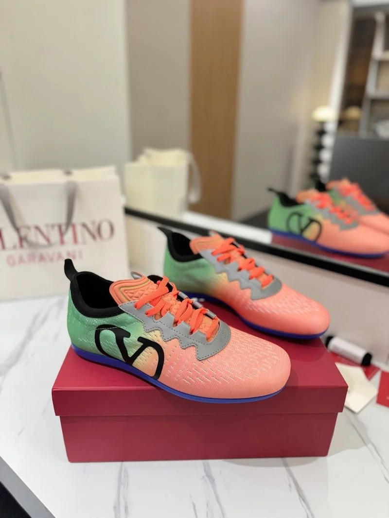 Versatile Valentino Rockrunner Shoes 36144