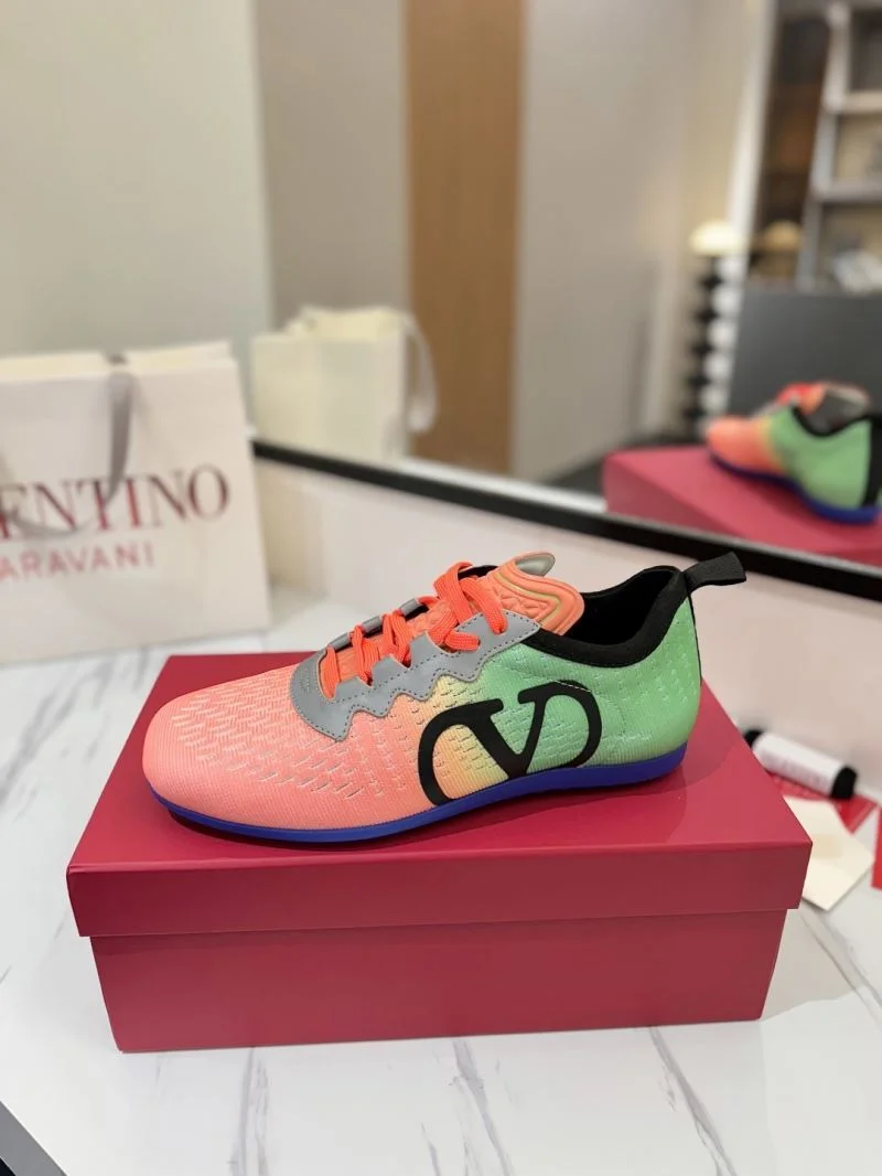 Versatile Valentino Rockrunner Shoes 36144