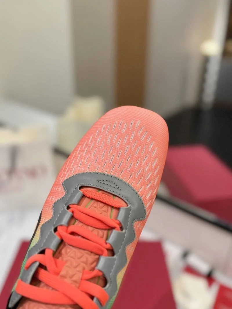 Versatile Valentino Rockrunner Shoes 36144