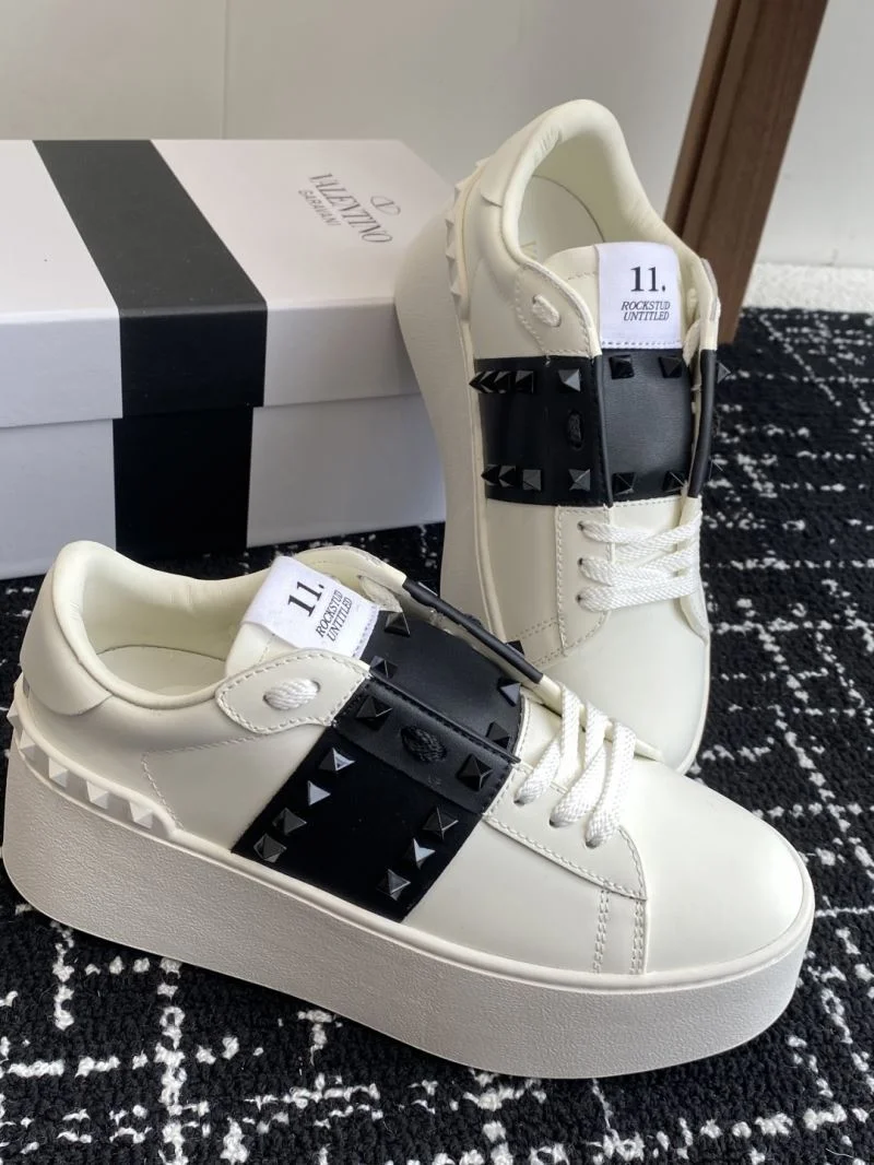 Valentino Rockstud Untitled Shoes Compact 36133
