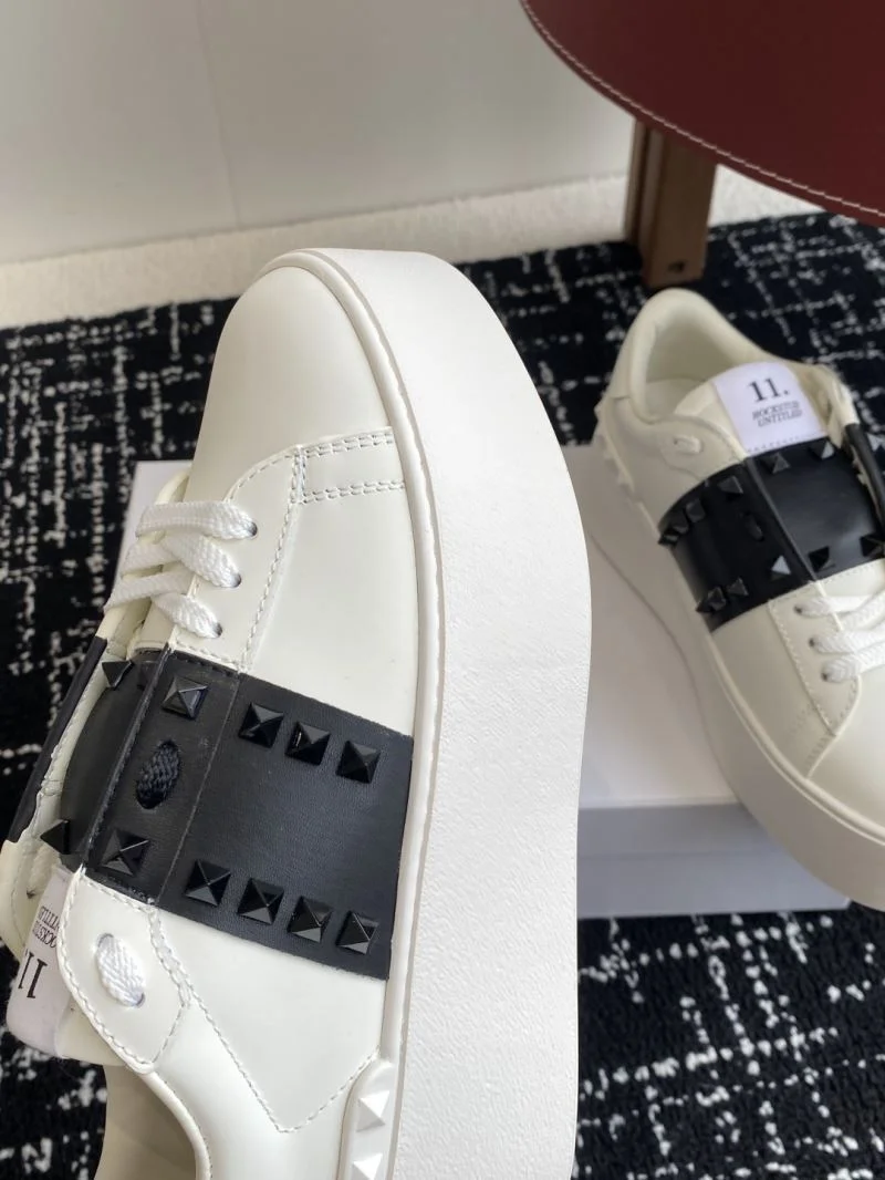 Valentino Rockstud Untitled Shoes Compact 36133
