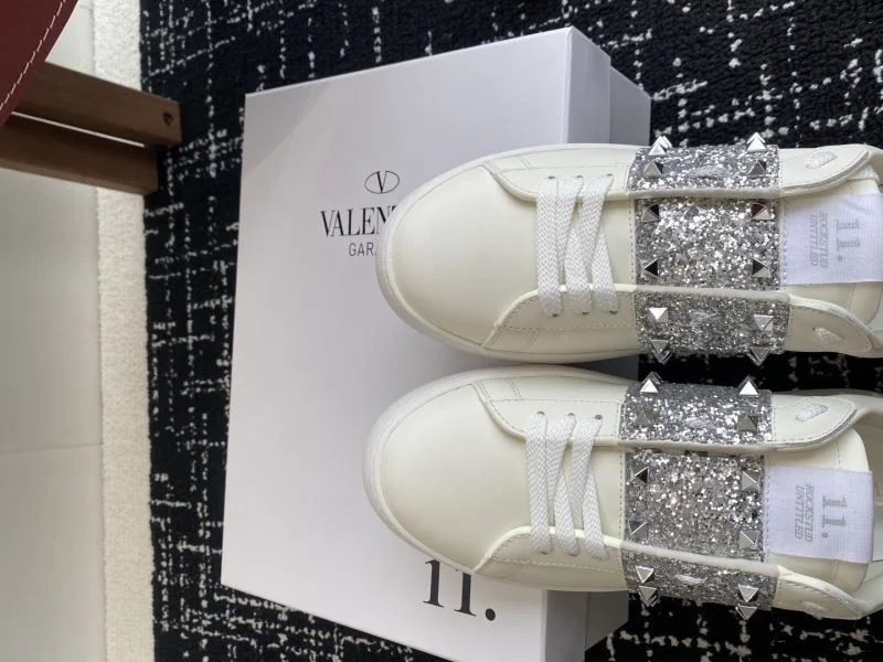 MultiPurpose Valentino Rockstud Untitled Shoes 36134