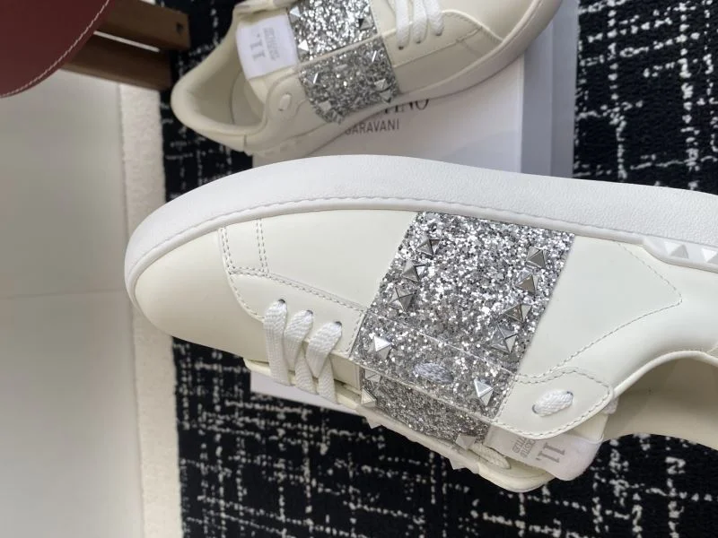 MultiPurpose Valentino Rockstud Untitled Shoes 36134