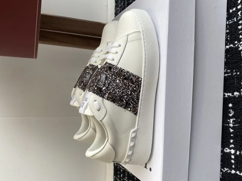 Supportive Valentino Rockstud Untitled Shoes 36135