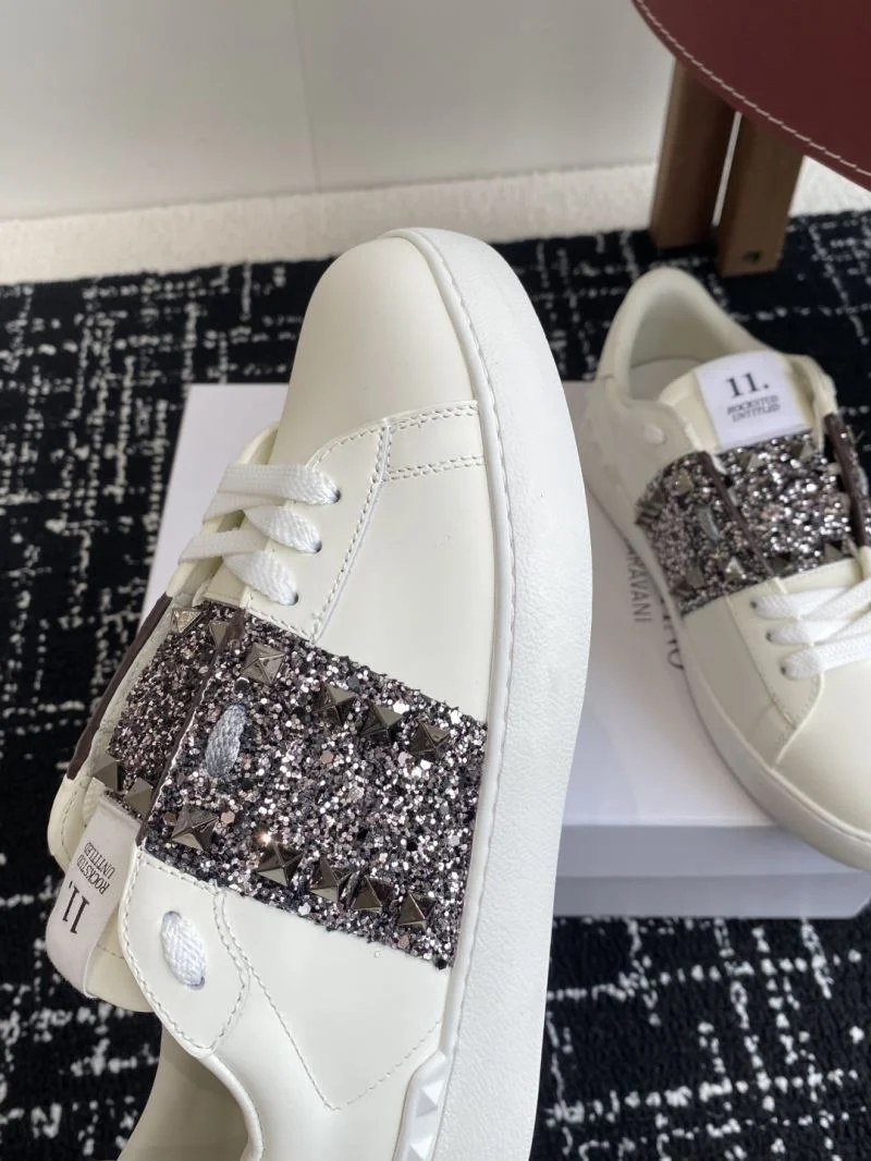 Supportive Valentino Rockstud Untitled Shoes 36135