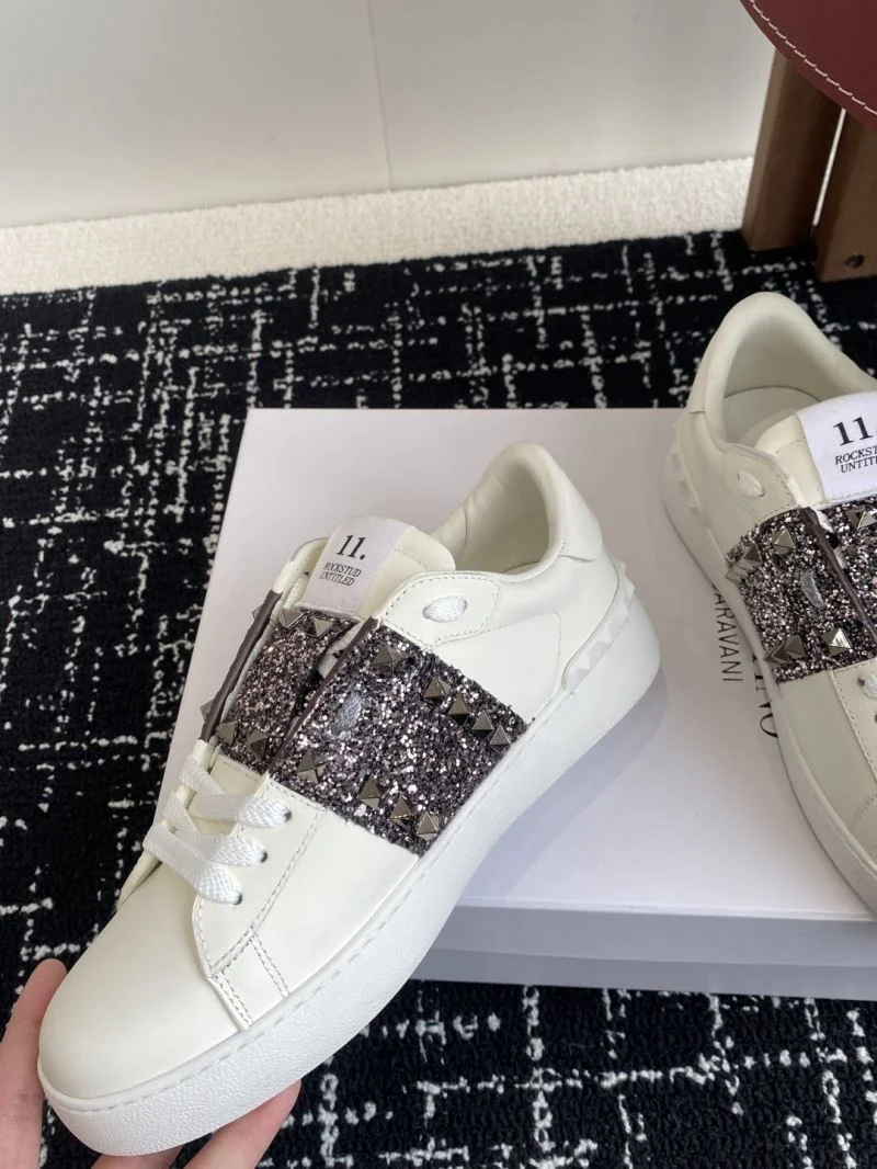 Supportive Valentino Rockstud Untitled Shoes 36135